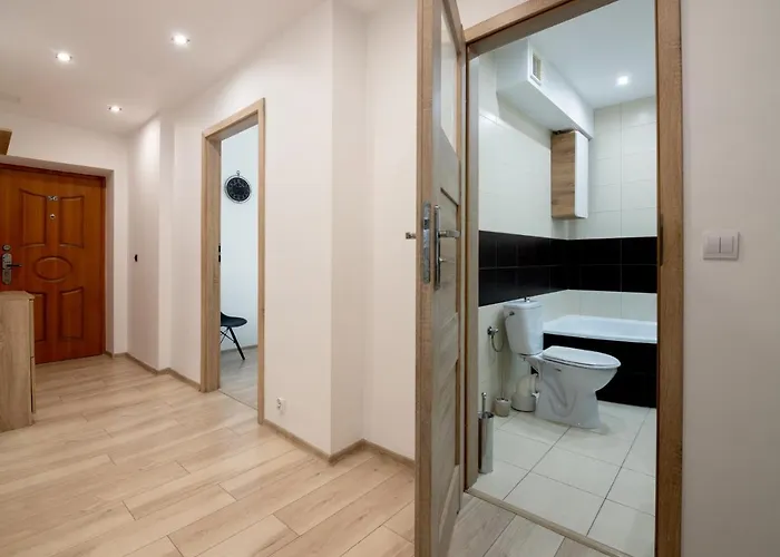 The Soul Of Nowa Huta - Free Garage Διαμέρισμα