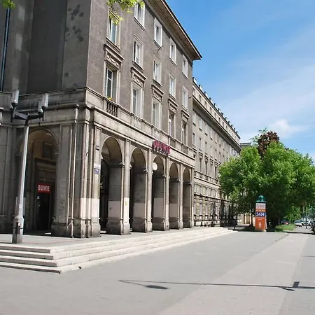The Soul Of Nowa Huta - Free Garage Apartment Krakau